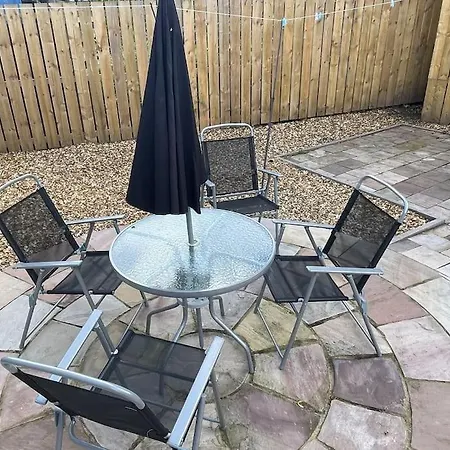 Lovely 2 Bed Apartment With Hot Tub Log Burner And Off Street Parking Dumfries Buitenkant foto